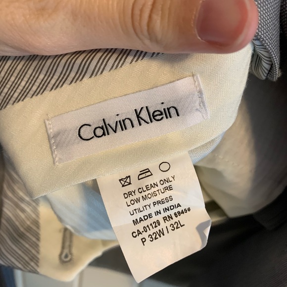 Great condition Calvin Klein suit - size on photos. - Picture 4 of 4